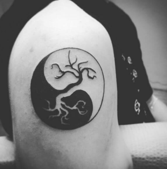 Tatuajes De Árbol Yin Yang