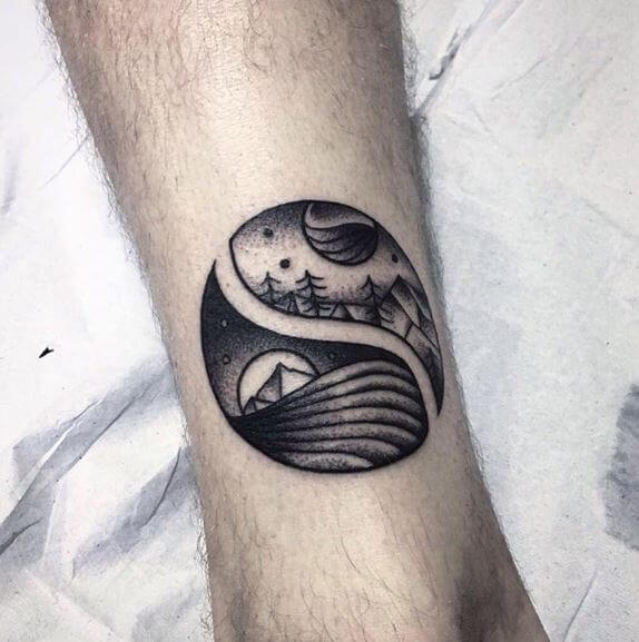 Tatuajes Yin Yang en la pierna