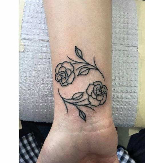 Tatuajes Yin Yang en la muñeca