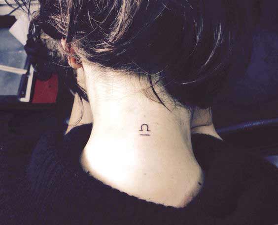 Tatuaje del símbolo de Libra (7)