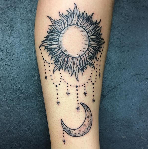 Hermoso diseño de tatuajes de sol y luna en terneros