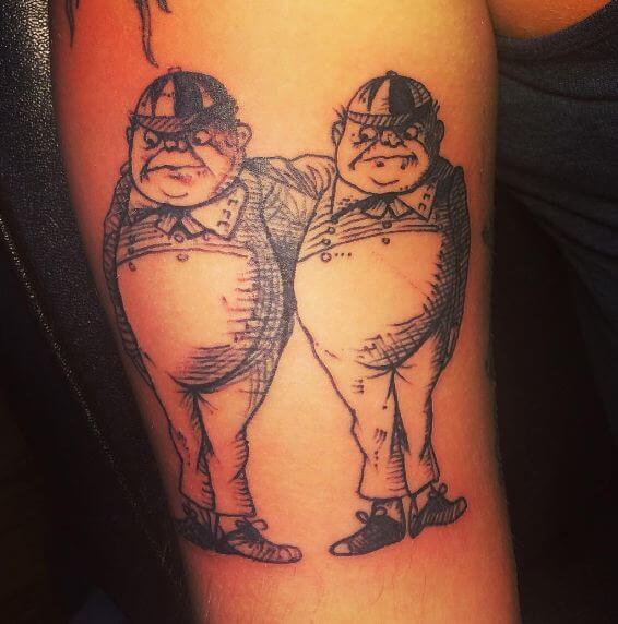 Tatuajes Alicia En El País De Las Maravillas Tweedledum