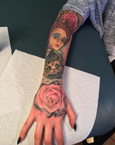 Tatuajes De Alicia En El País De Las Maravillas De Mano Completa