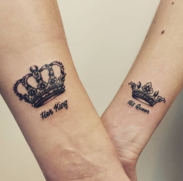 Precioso diseño de tatuajes de rey y reina para novio novia
