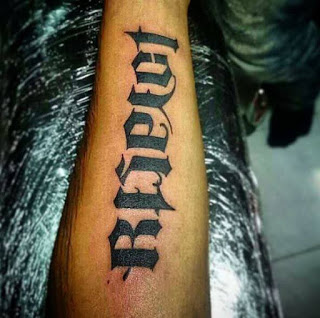 Diseño de tatuajes 3D Ambigram en manos