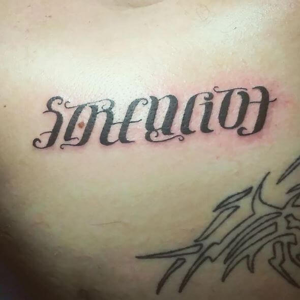 Genial generador de tatuajes Ambigram