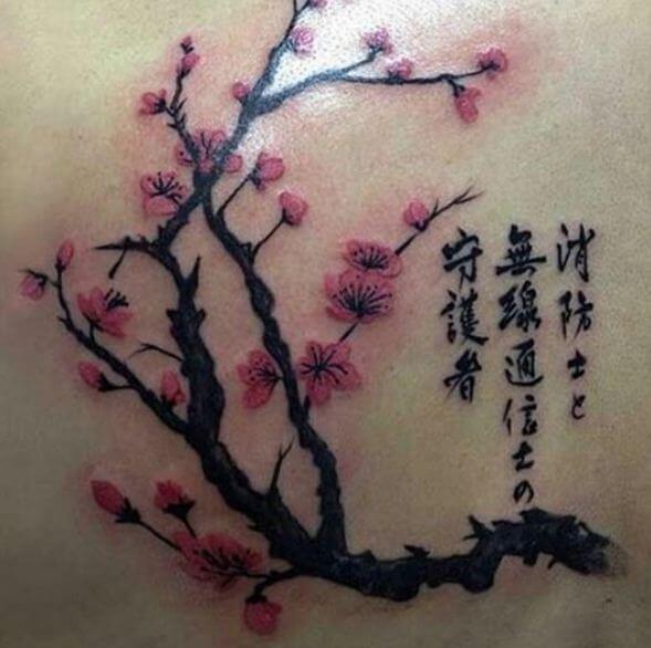 Tatuajes japoneses de árboles de flor de cerezo