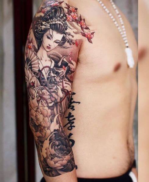 Tatuaje de árbol de flor de cerezo japonés