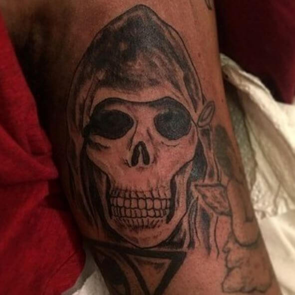 Diseño brillante de tatuajes de Grim Reaper para hombres