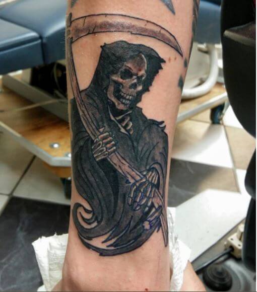 Elegante diseño e ideas de tatuajes de Grim Reaper