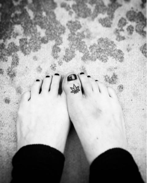 Últimos diseños e ideas de tatuajes del dedo del pie 2017