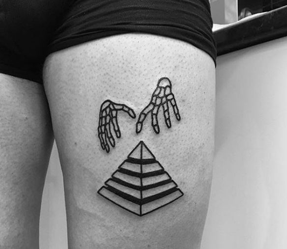 Tatuajes De Pirámide Para Niñas