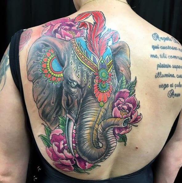 Diseño de tatuajes de elefante con citas