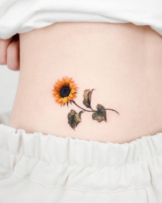 Los diseños de tatuajes de flores más lindos 7