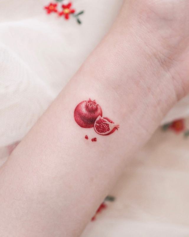 Los diseños de tatuajes de frutas y verduras más lindos 4