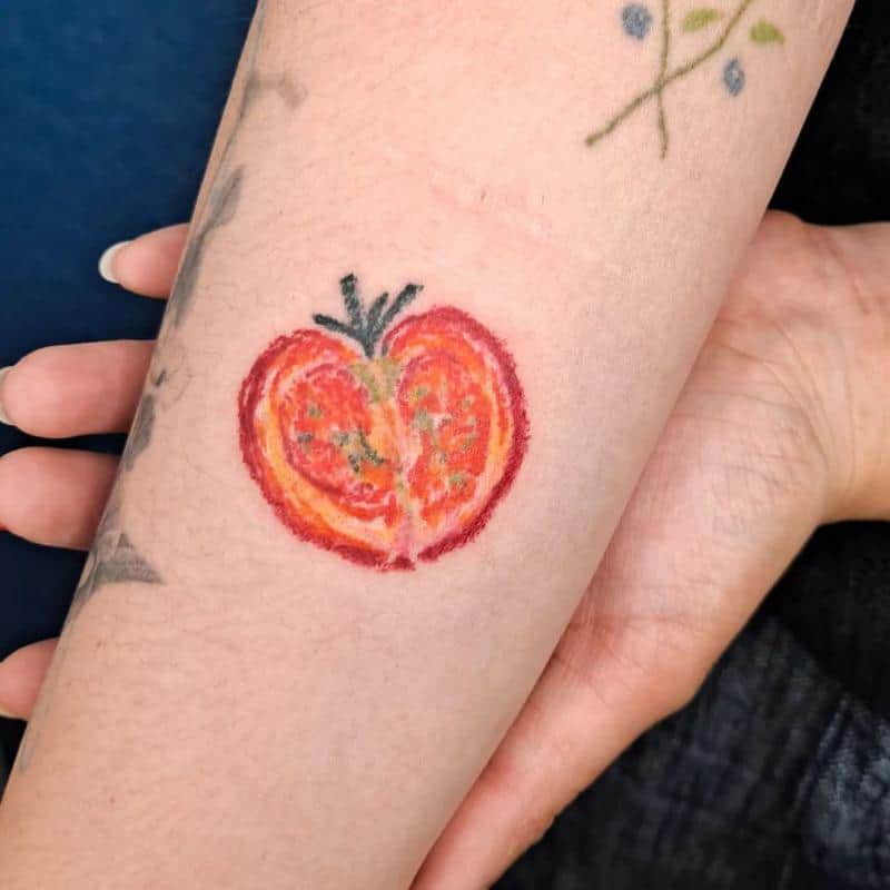 Los diseños de tatuajes de frutas y verduras más lindos 9