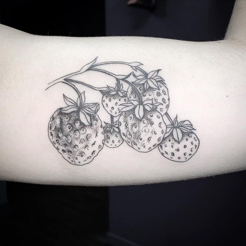tatuaje de fresa