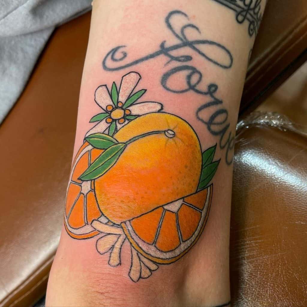 Pros Contras de los tatuajes amarillos y naranjas 3