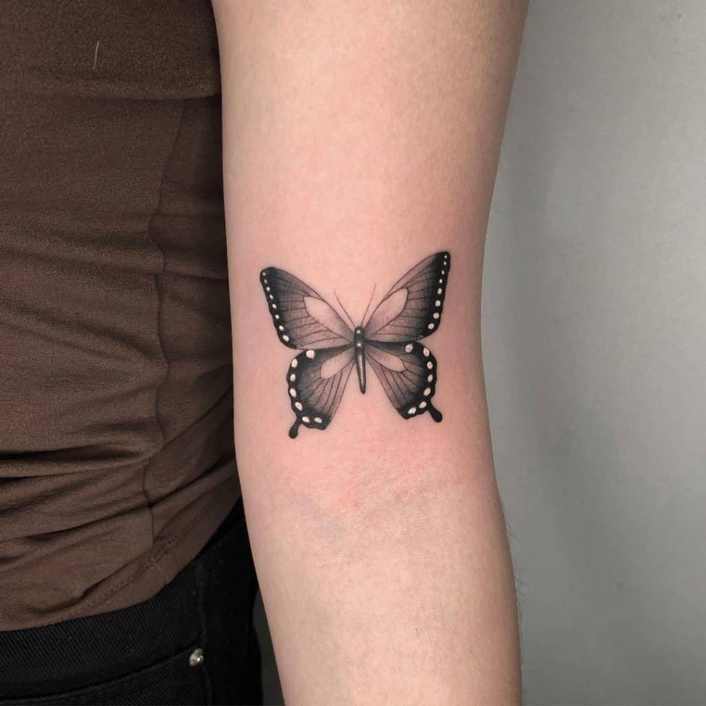 Tatuaje De Mariposa Negra