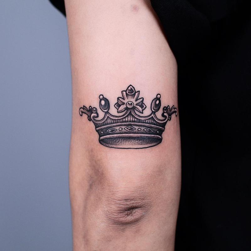 Significado del tatuaje de la corona