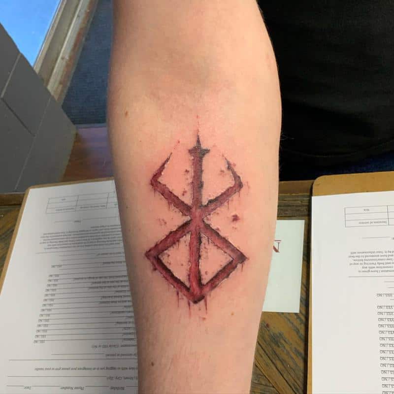 La marca del tatuaje de sacrificio 1