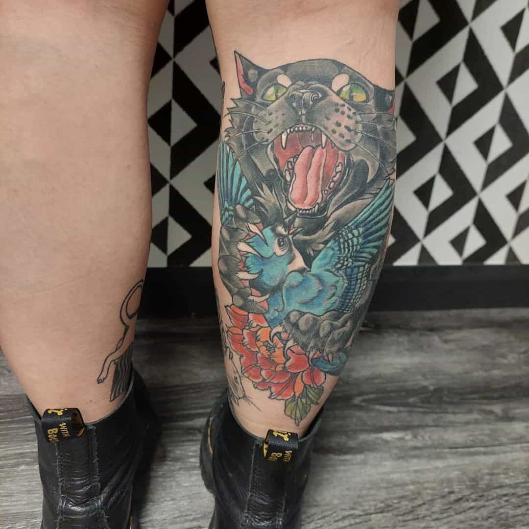 Tatuaje de gato de pantorrilla