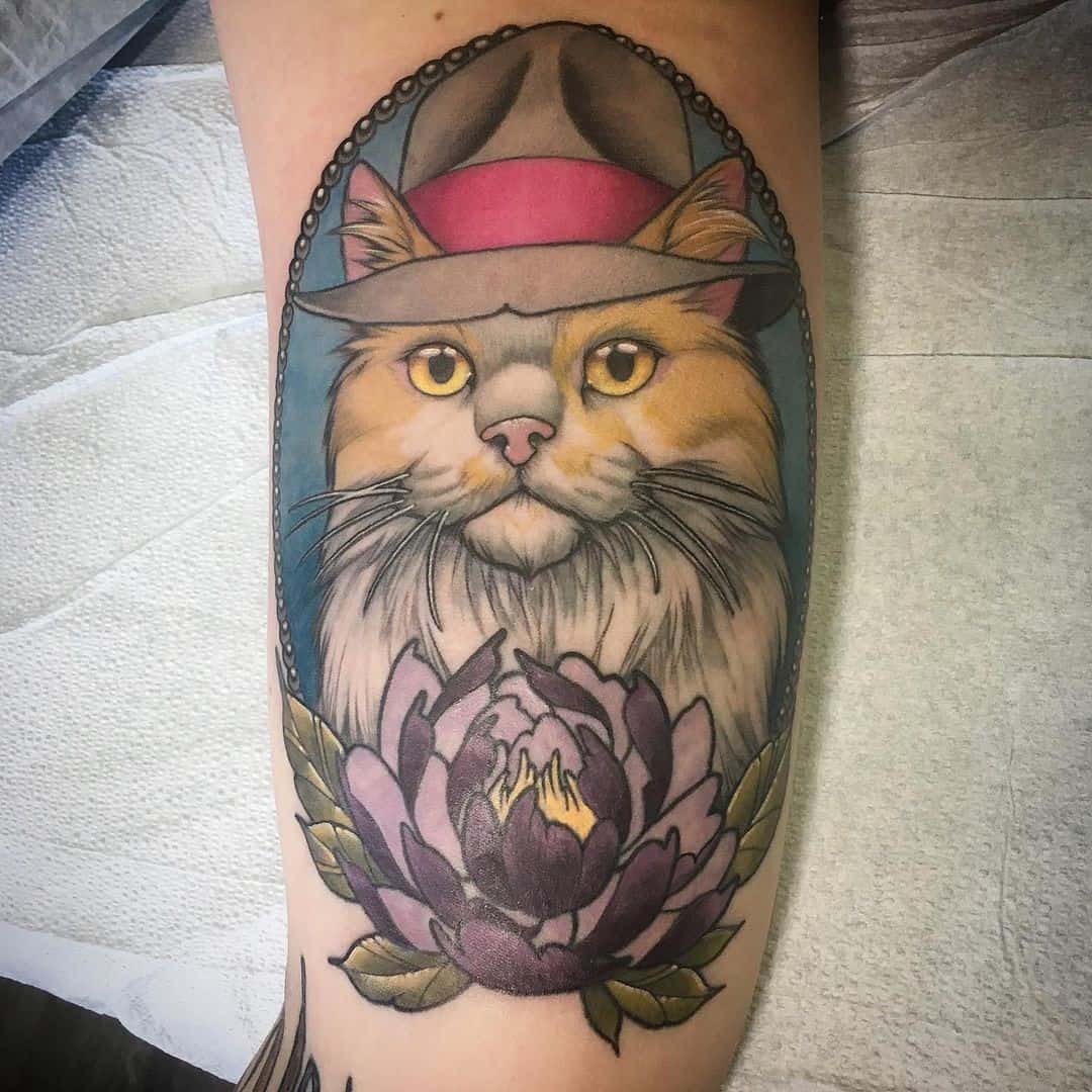 Tatuaje del gato inspector