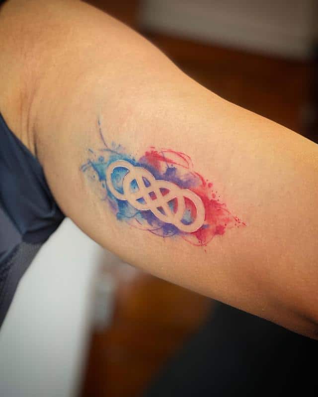 Tatuajes de símbolos de infinito de colores 2