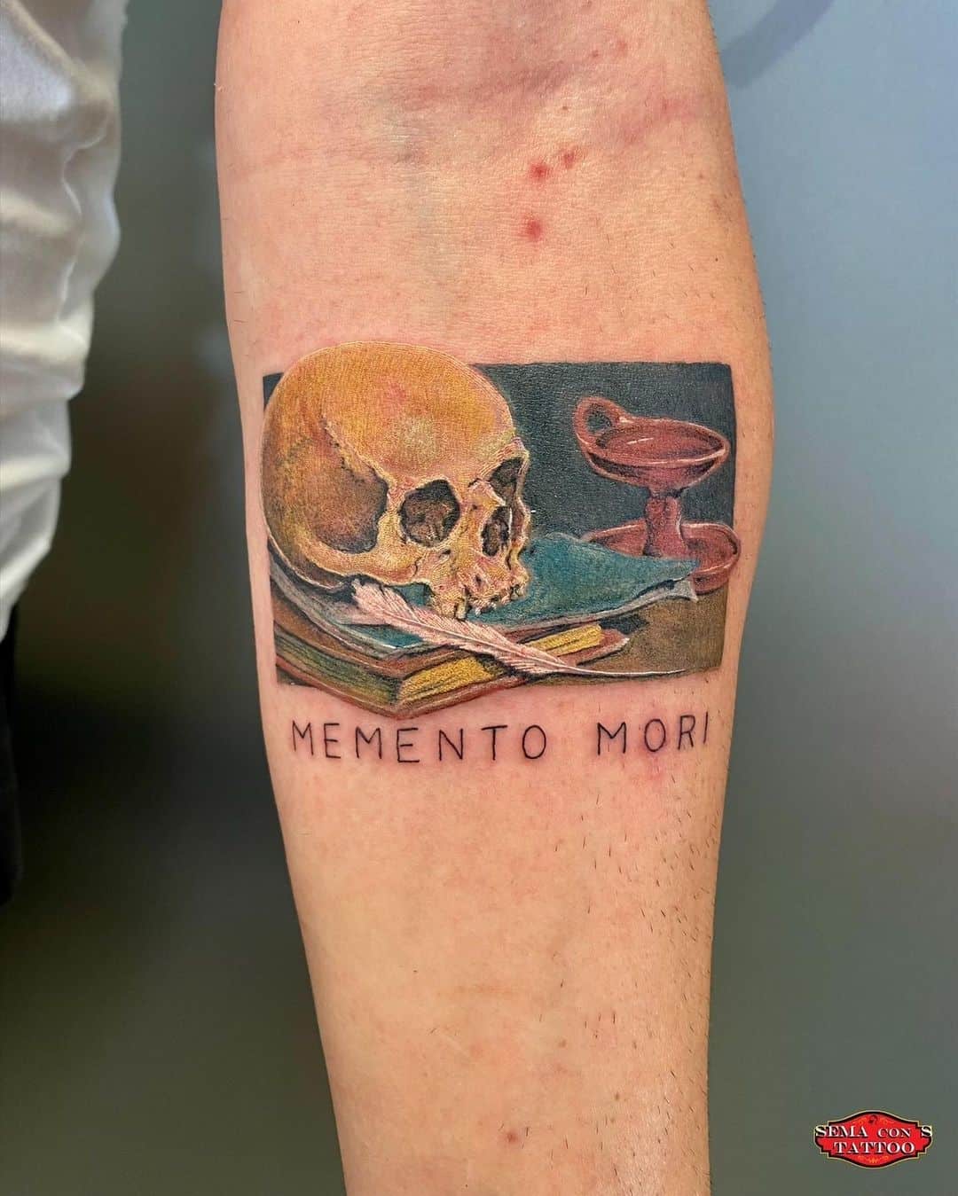 Antebrazo artístico Memento Mori Tattoo