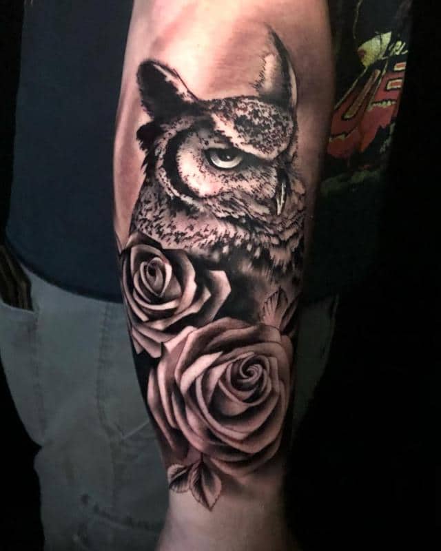 Tatuaje Búho y Rosas 1