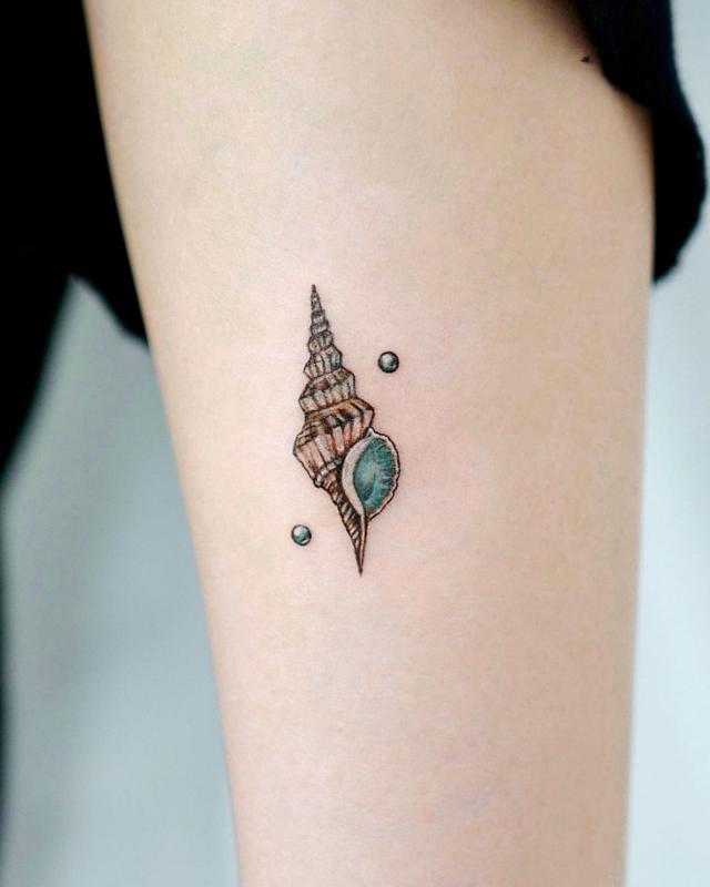 Tatuaje minimalista del océano 5