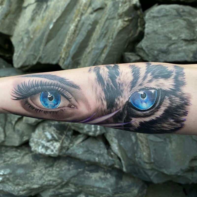 Diseño de tatuaje de tigre de medio ojo realista