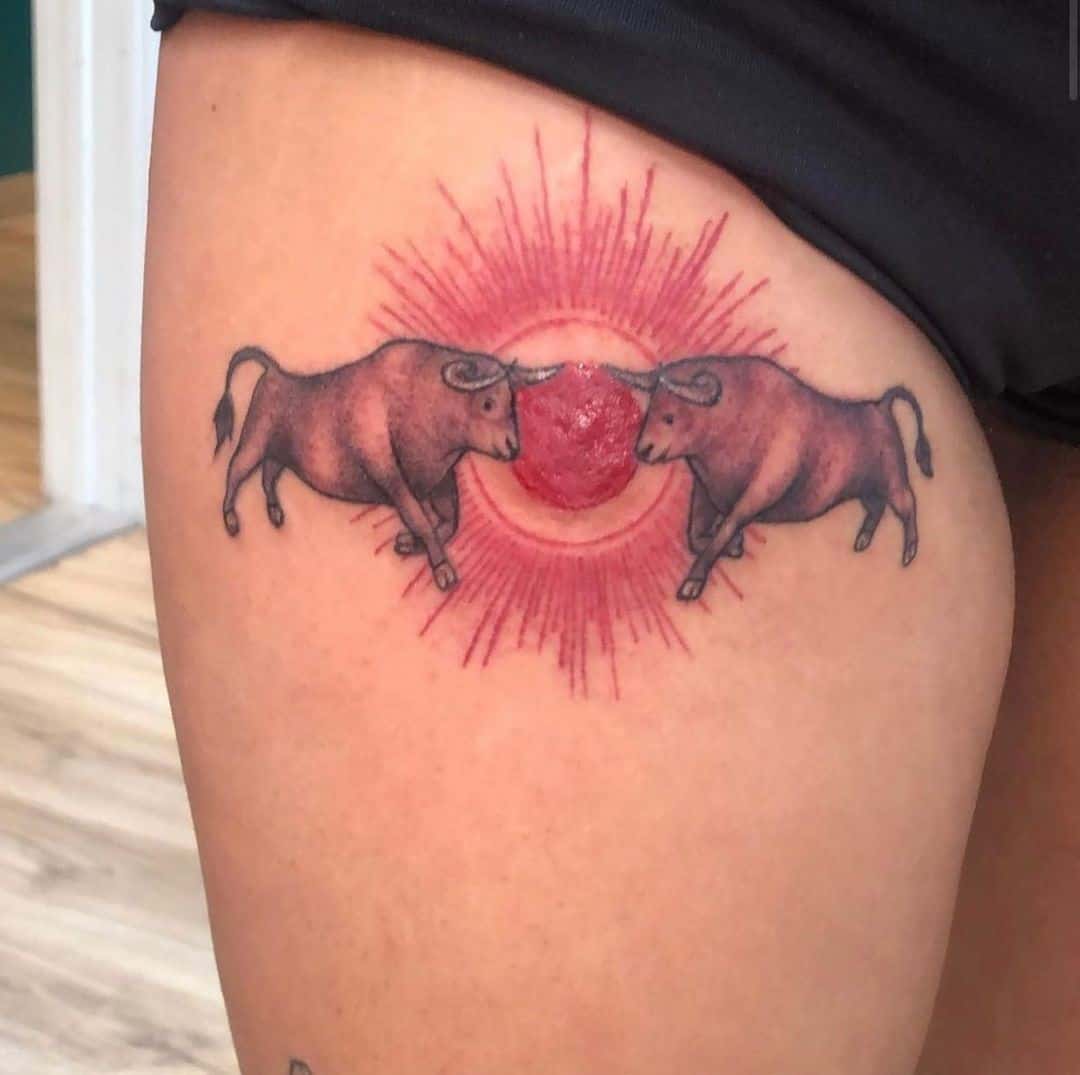 Tatuajes De Toro De Pelea En El Muslo 