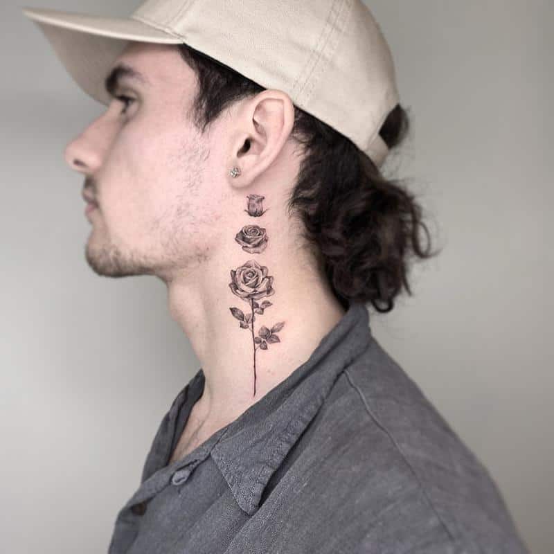 Tatuaje en el cuello de una rosa