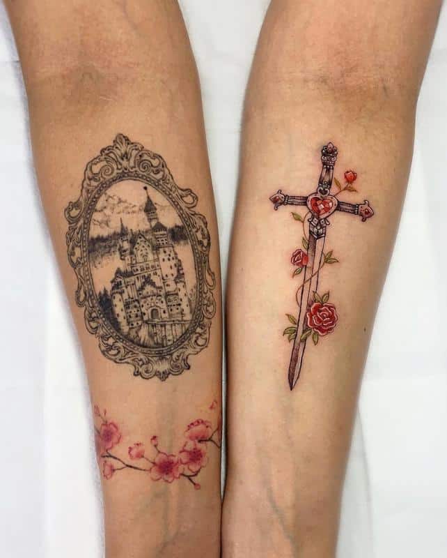 Tatuaje de rosa y espada