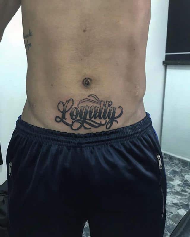 Tatuaje de lealtad en el estómago 1