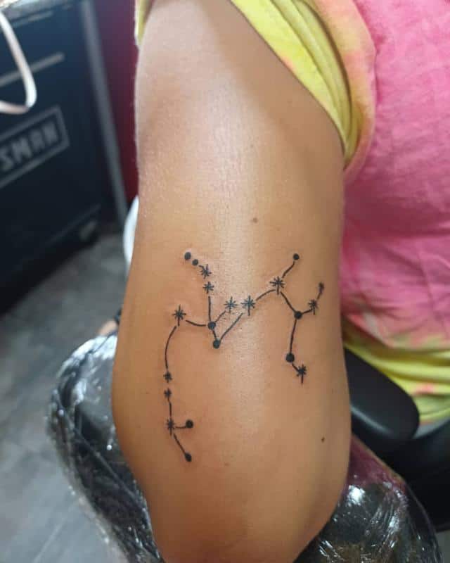 tatuaje de constelación 2