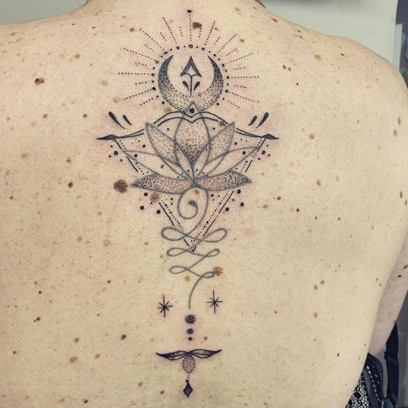 Tatuaje en la espalda de Sagitario 1