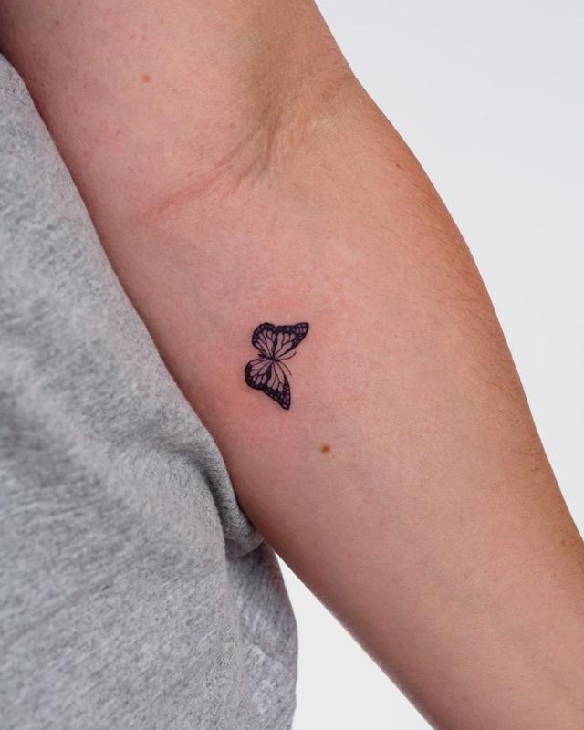 El diseño del tatuaje de mariposa 2