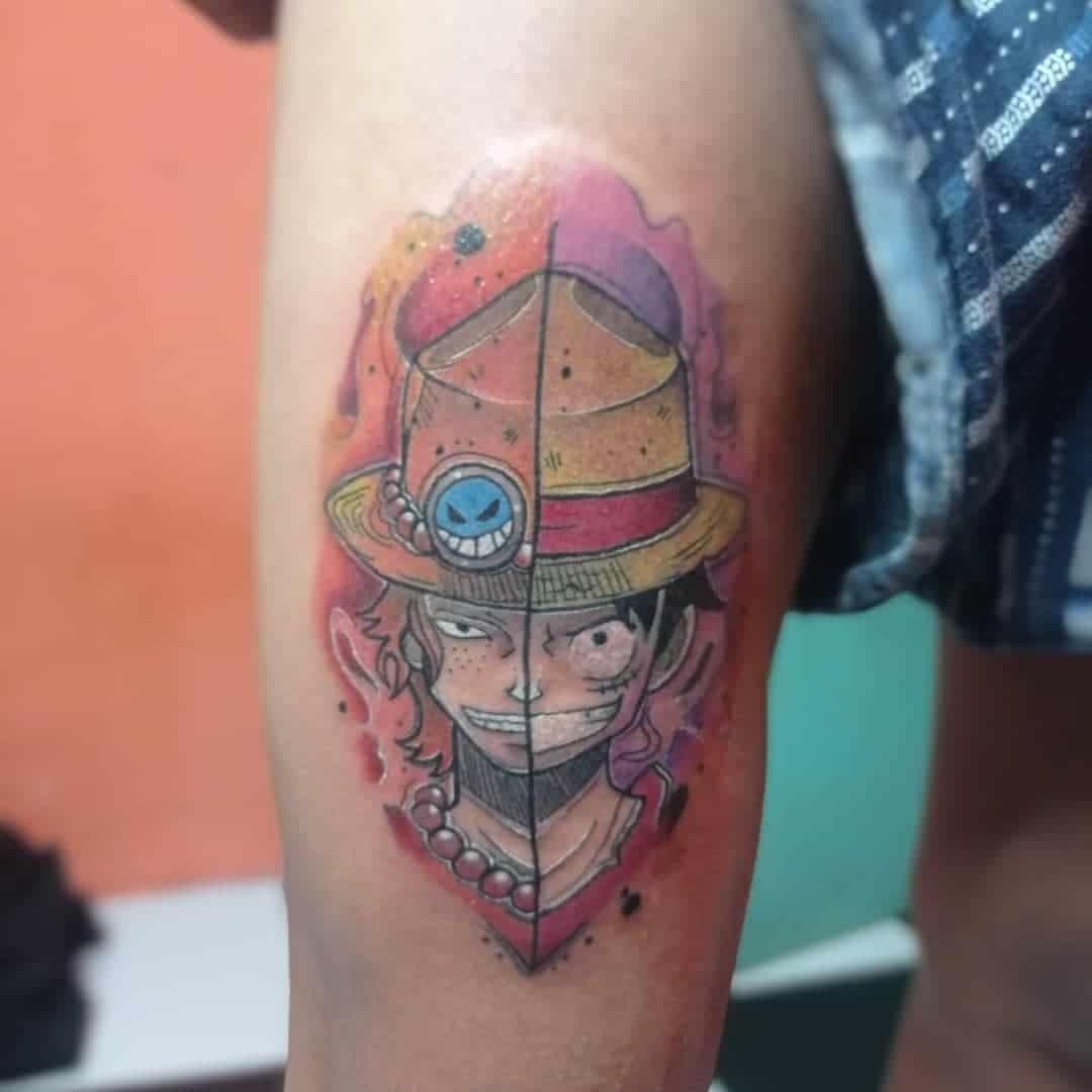 Impresión colorida de una pieza del tatuaje de Ace 