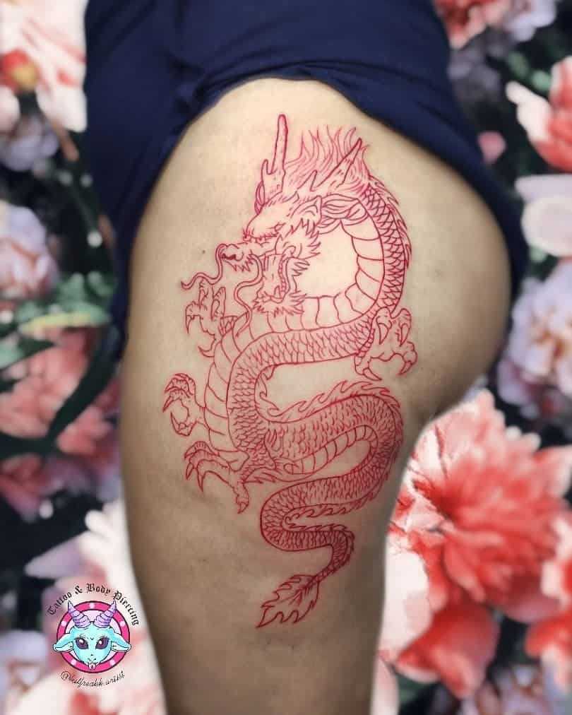 Diseño de tatuaje de dragón rojo de cadera 2