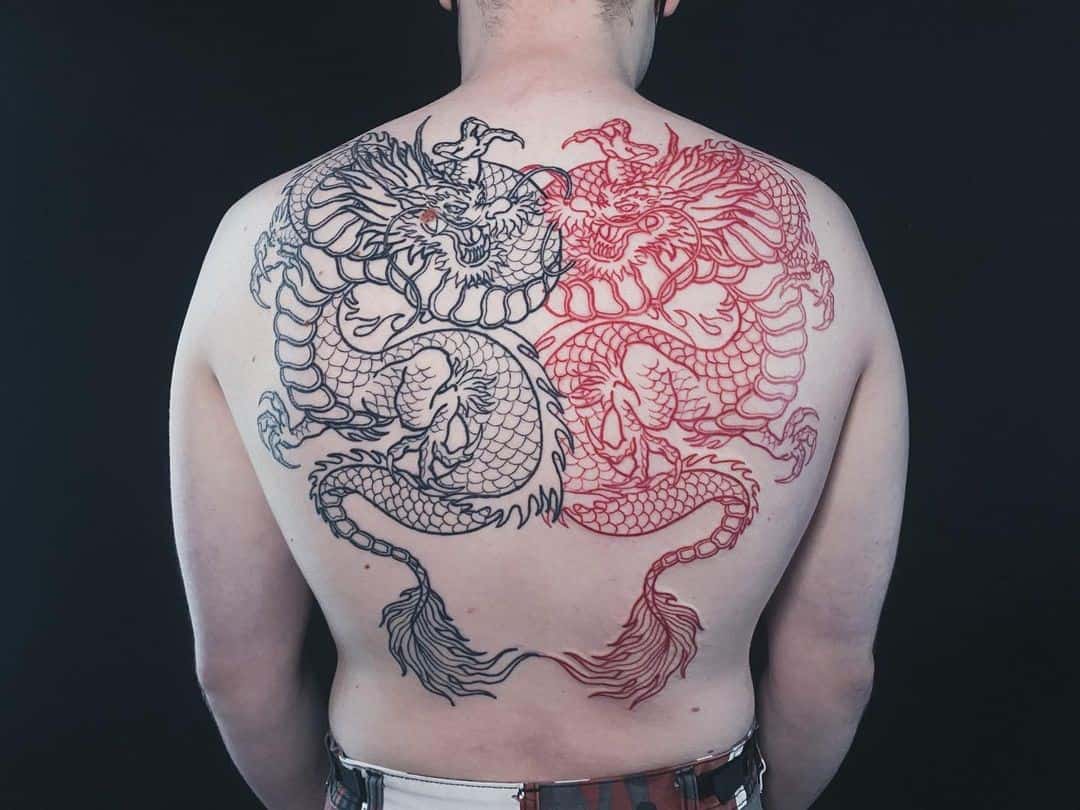 Diseño de tatuaje japonés rojo y negro