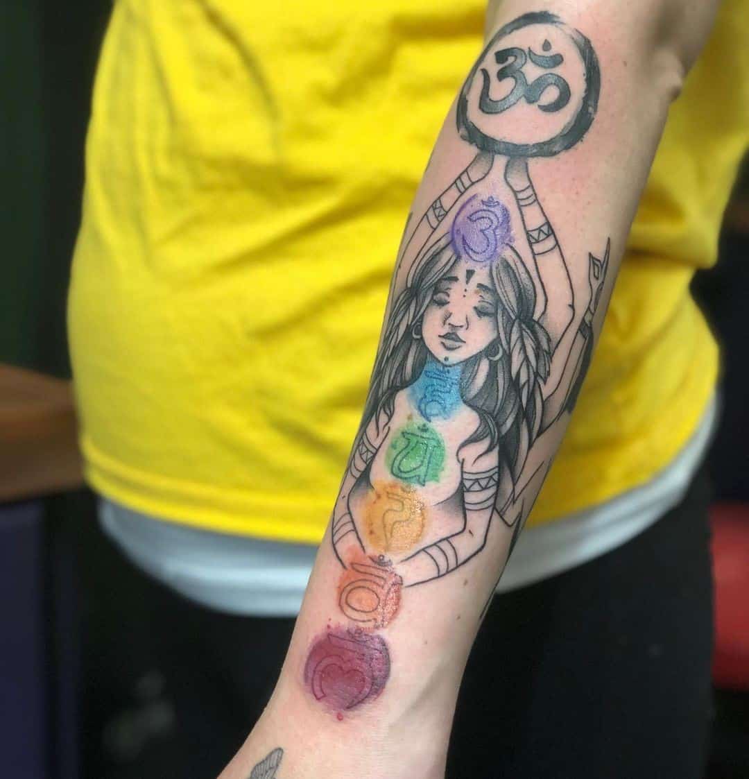 Idea única del tatuaje de Chakra Artsy