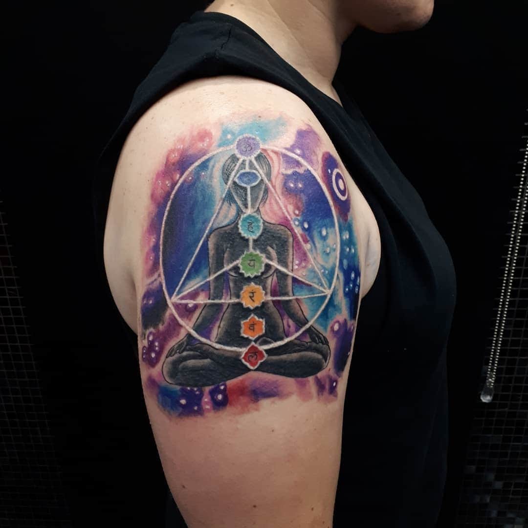 Hombro Chakra Vibrante Tatuaje 