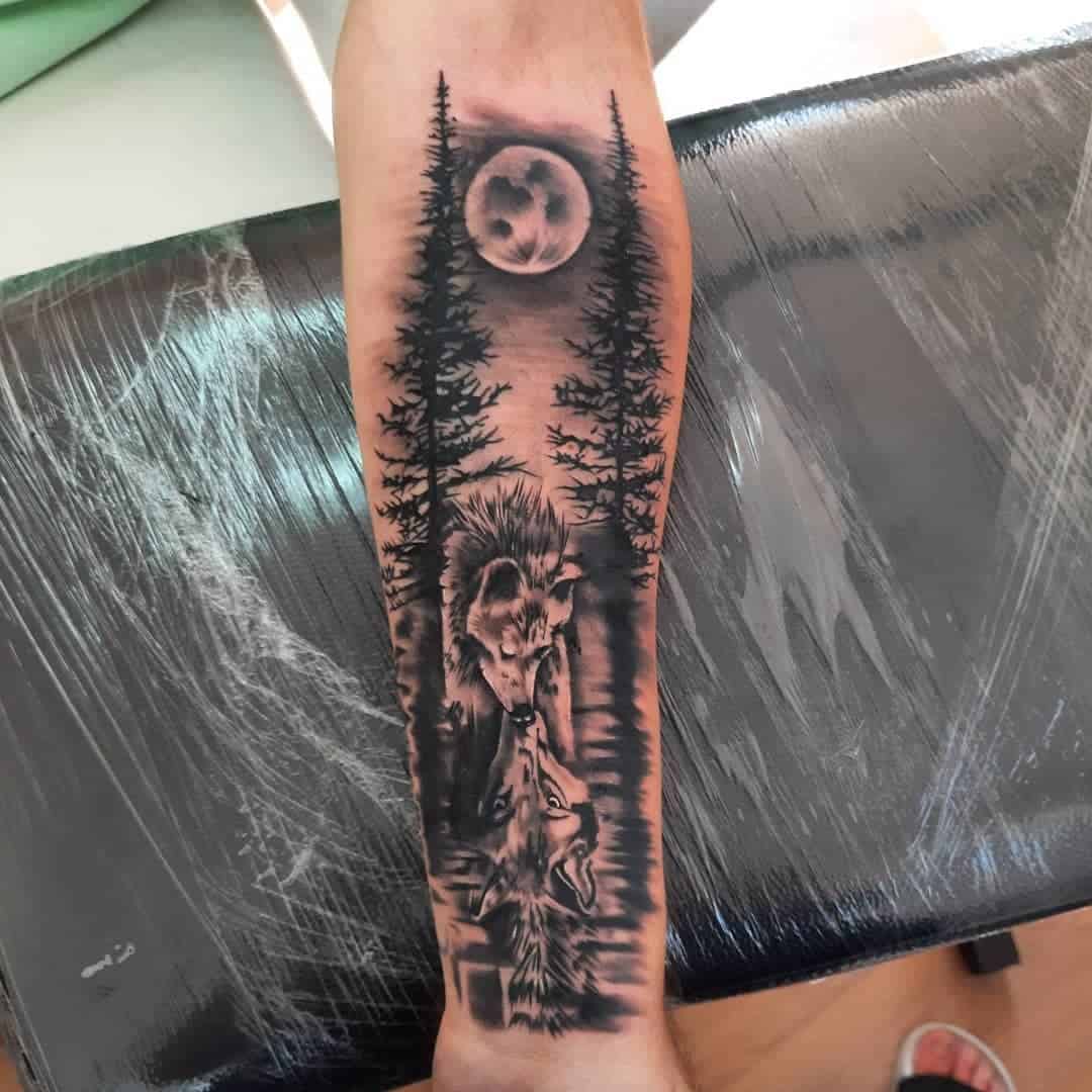 Bosque Lobo Tatuaje 
