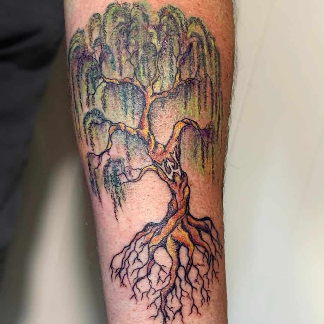 Tatuaje de bosque aterrador 