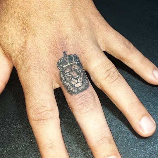 Tatuaje de dedo de león 2