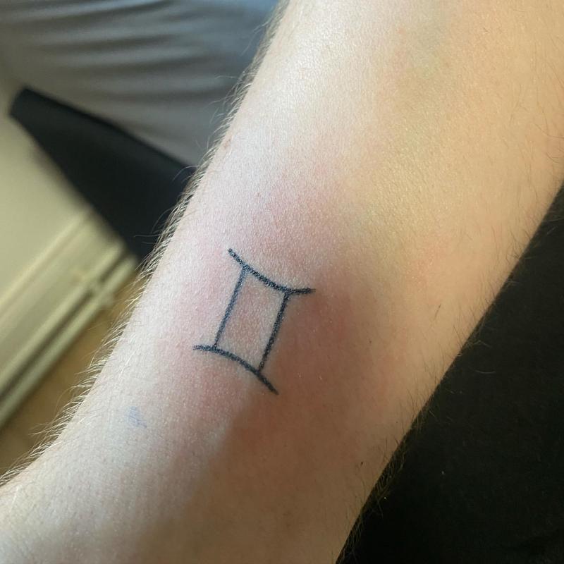 Tatuaje del símbolo de Géminis 2