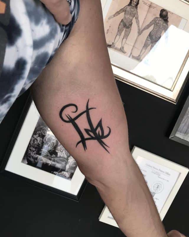 Tatuaje del símbolo de Géminis 3