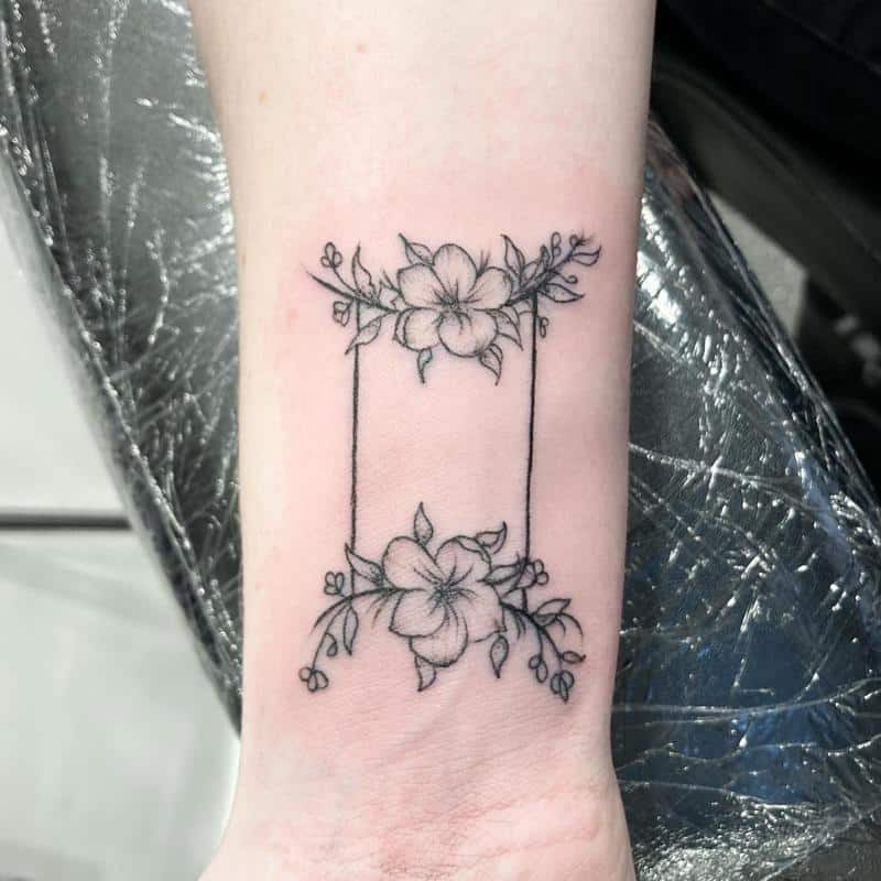 Tatuaje floral de Géminis 4
